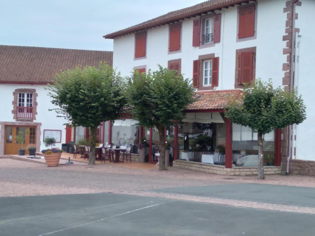 Hotel Camou 2*